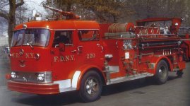 E 270 1958 Mack 750 GPM pumper.jpg