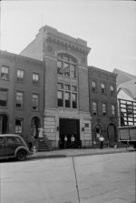E 211 Clymer St fh 2.jpg