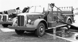 E 32 ap 1954 hi pressure mack  g.gif