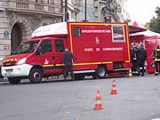 _Poste_de_Commandement_PC12_des_pompiers_de_Paris..jpg