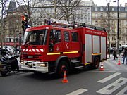 180px-IVECO_camion_%C3%A0_Pompiers_%C3%A0_Paris.jpg