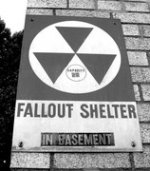 082510-dsc04157-sign-fallout-shelter-1950s-useme.jpg