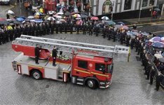 firefighterfuneral03.jpg
