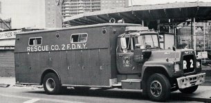 R 2 ap 7 1976 mack.jpg