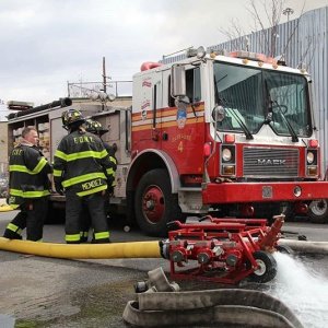 FDNY Satellite 4 & Sattellie Manifold-Portable Hydrant.jpg