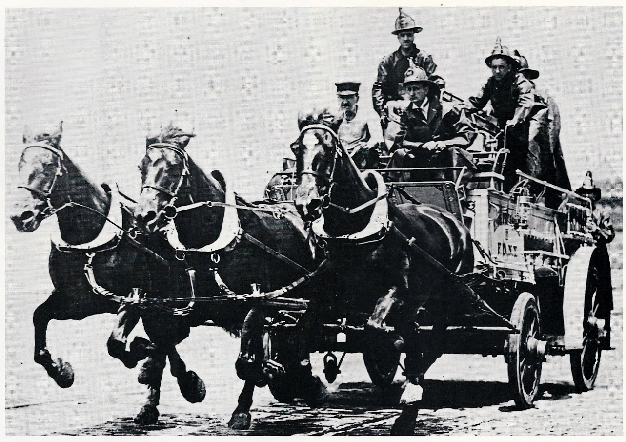 E 6 ap 1909 combination ladder hose wagon.jpg