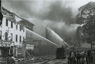 FDNY Bushwick is Burning 1977.jpg