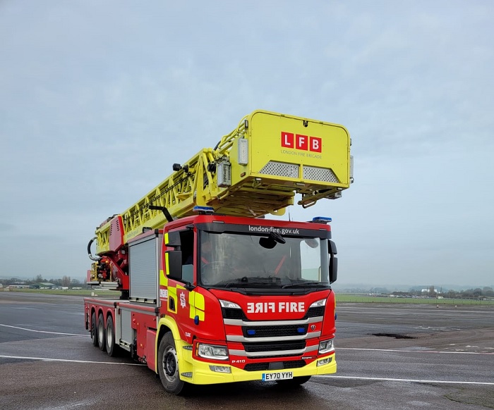 LFB 64 Metre-ladder-Beded.jpg