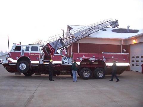 Macedonia TL-2219 Tip Over.NO Jacks jpg.jpg